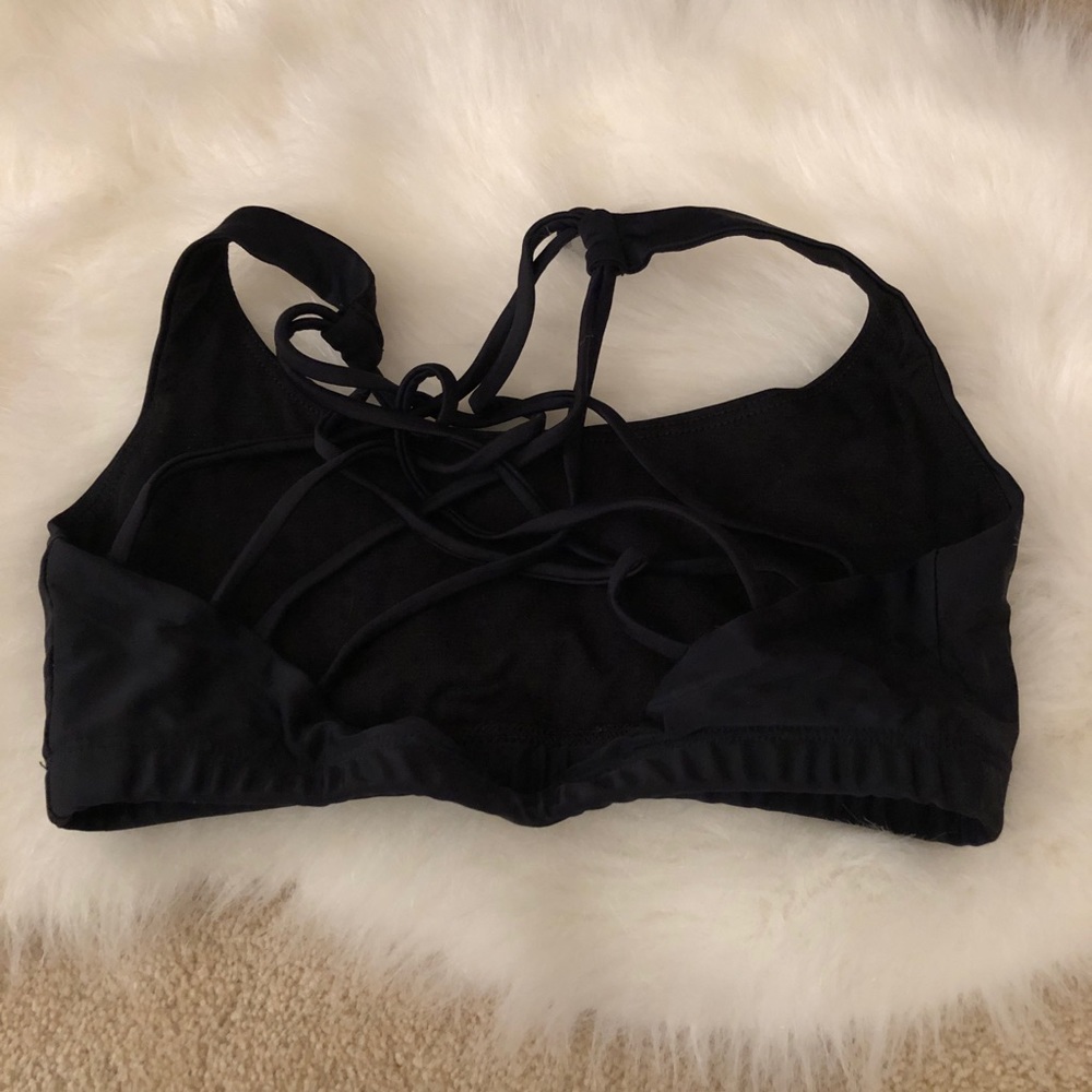 Onzie criss-cross back sports bra